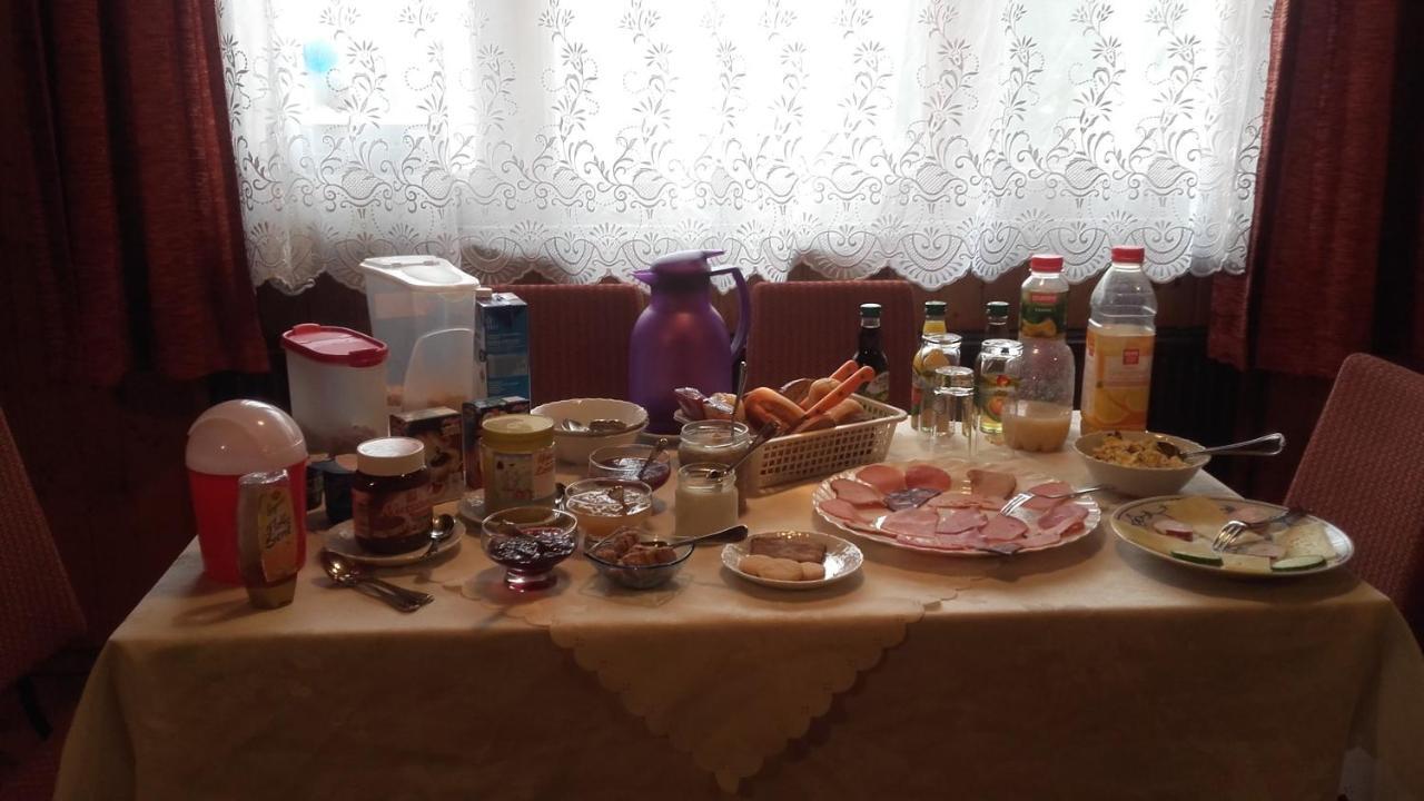 Restaurant Pension Lubusch Gahro エクステリア 写真
